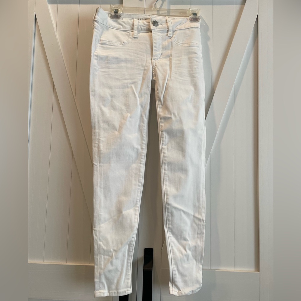 American Eagle Stretch White Jegging Size 2 Short NWT